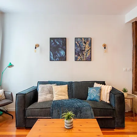 Designer And Stylish Flat In Vibrant Belleville Neighborhood Near The Metro * Parigi